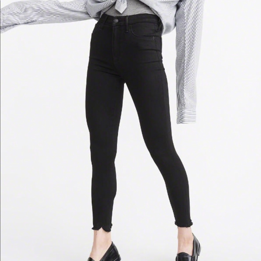 Abercrombie and Fitch Simone high rise raw hem 27